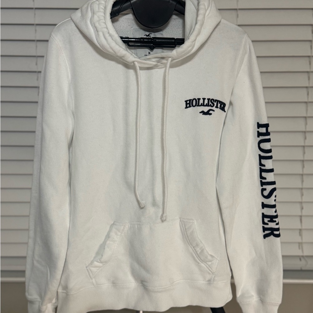 Hollister white hoodie sweatshirt women’s medium navy  writing M Hollister & Co.